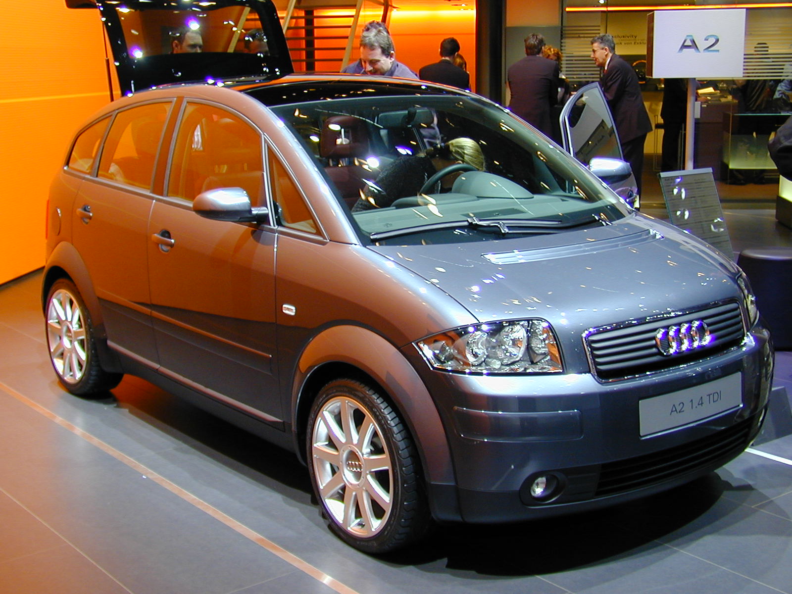 Audi A2: 4 фото