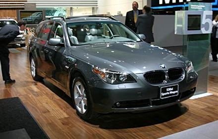 BMW 530xi: 3 фото