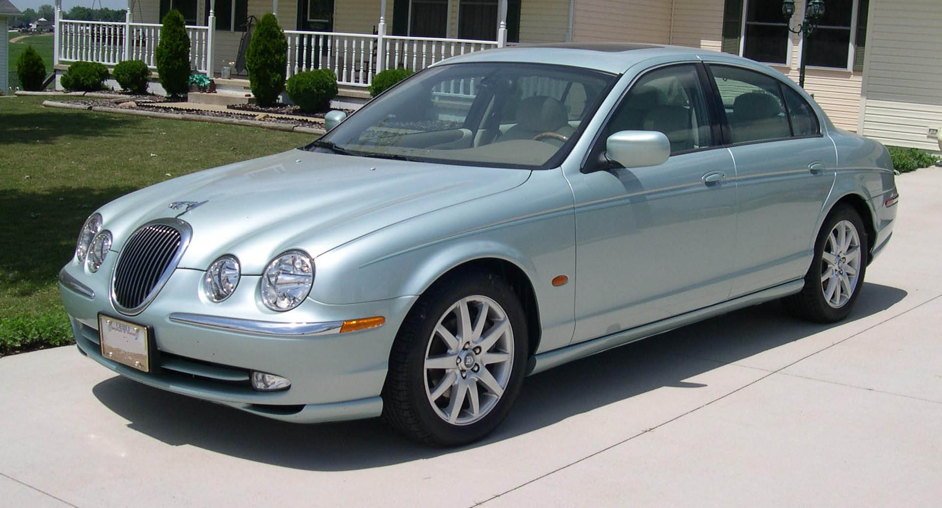 Jaguar S-Type: 1 фото