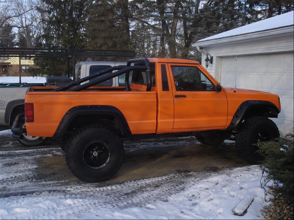 Jeep Comanche: 10 фото