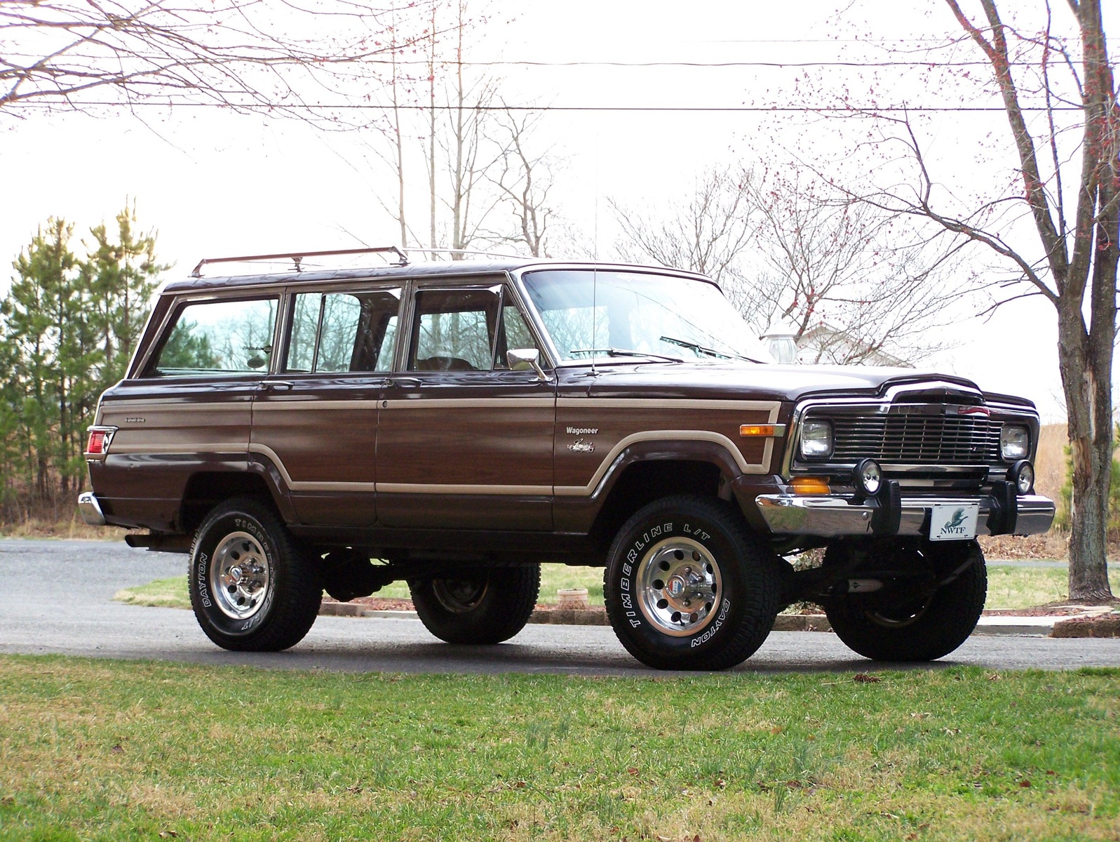 Jeep Grand Wagoneer: 6 фото