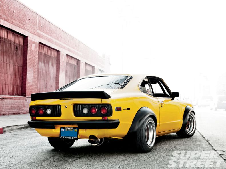 Mazda RX-3: 12 фото