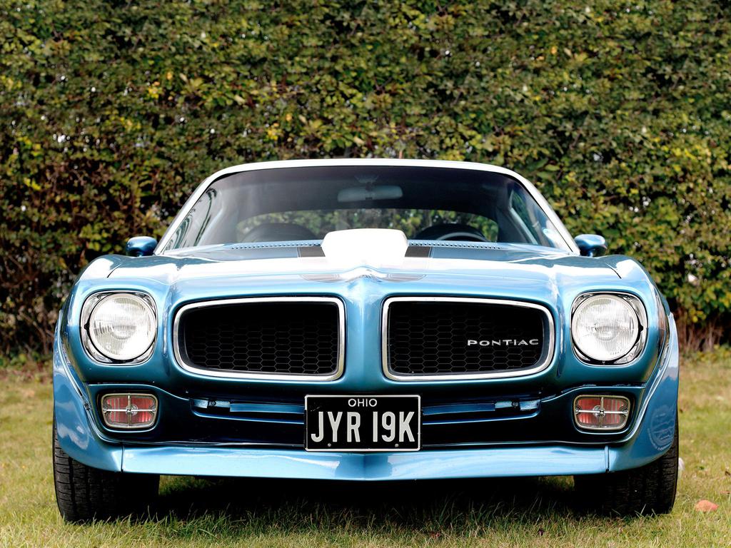 Pontiac Firebird: 12 фото