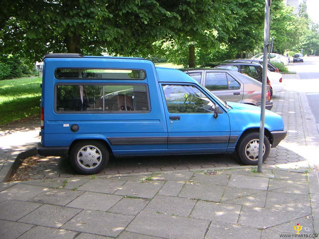 Renault Rapid: 3 фото