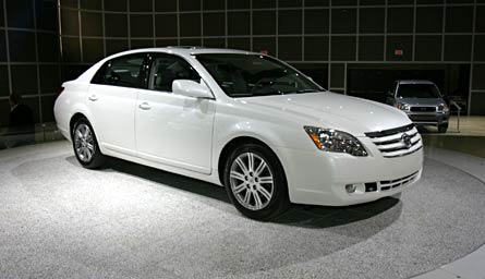 Toyota Avalon: 4 фото