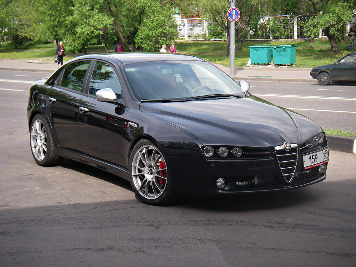 Alfa Romeo 159: 10 фото