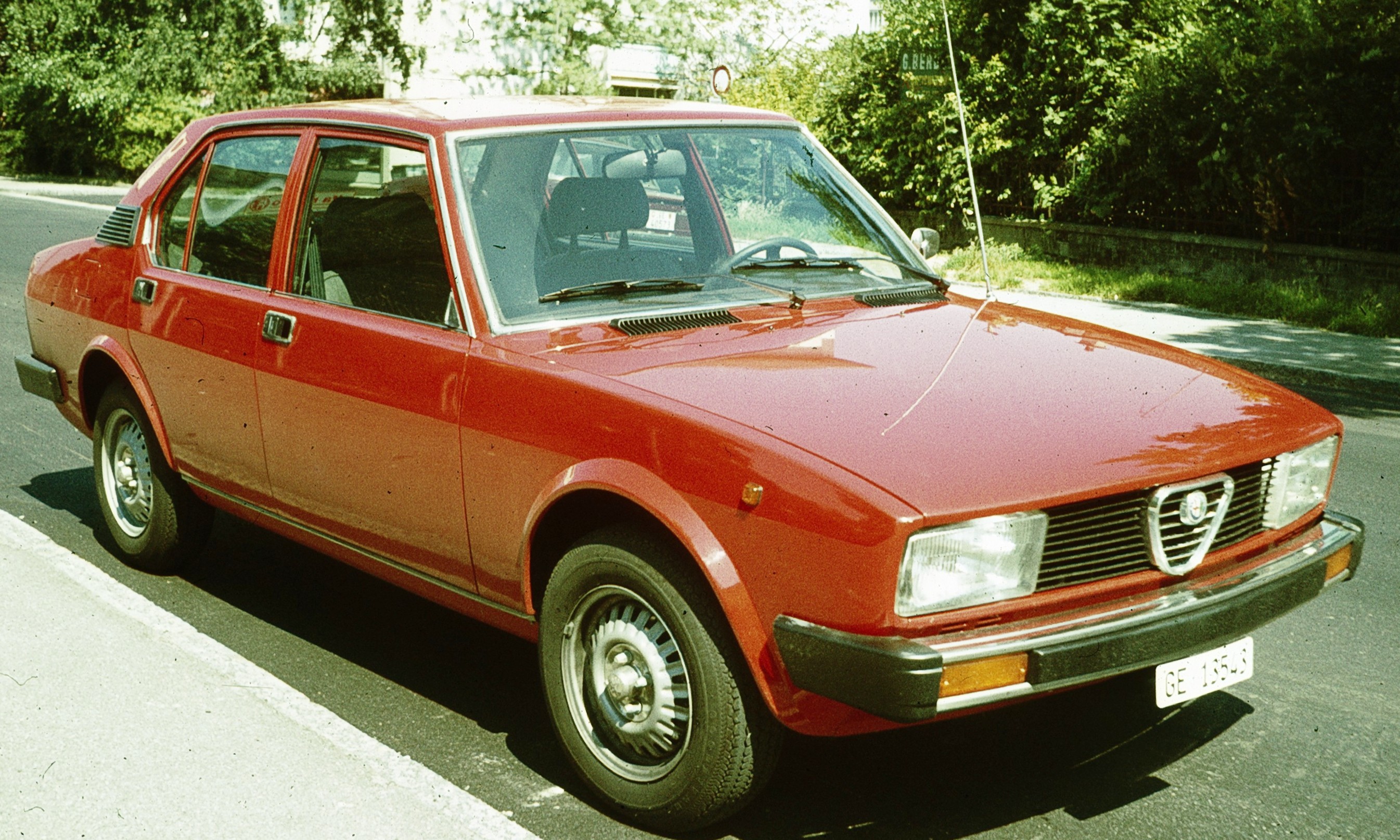 Alfa Romeo Alfetta: 2 фото