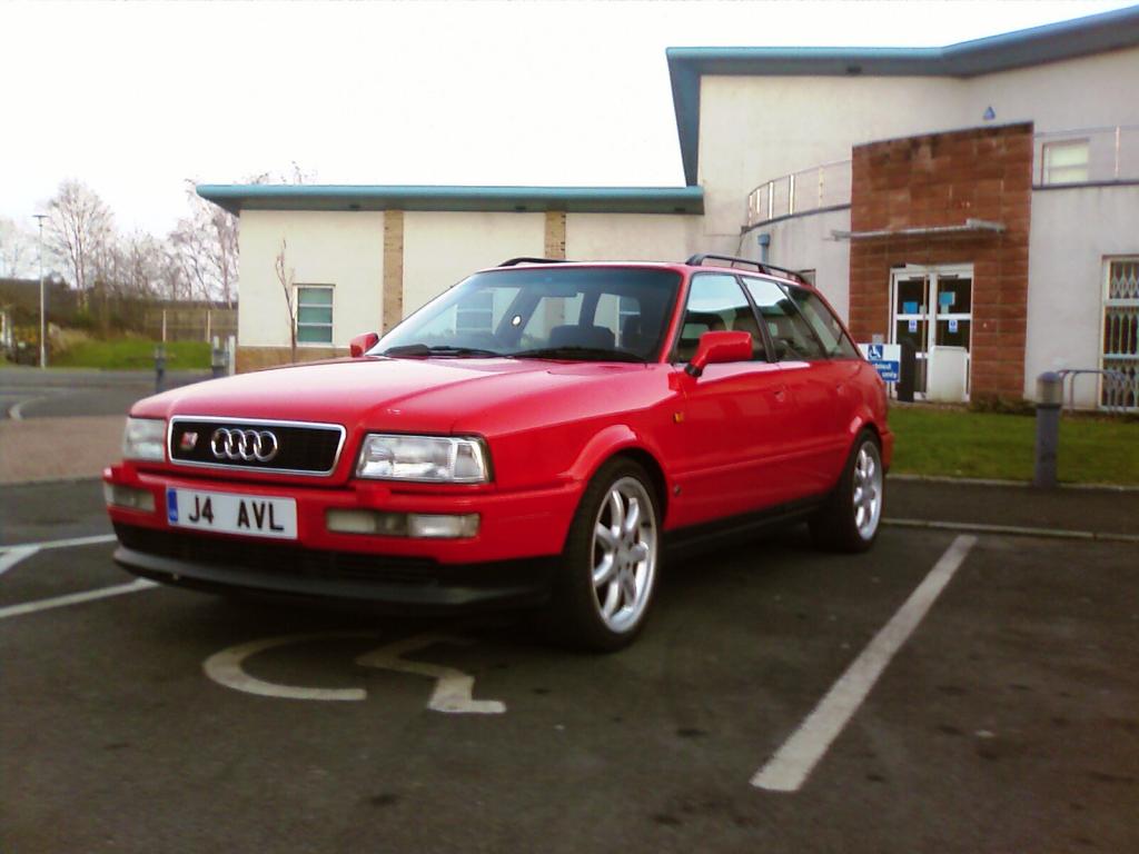 Audi S2 Avant: 12 фото