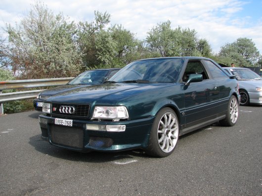 Audi S2: 5 фото