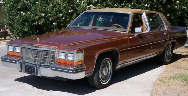 Cadillac Fleetwood: 9 фото