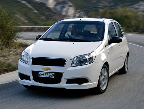 Chevrolet Aveo Hatchback: 6 фото