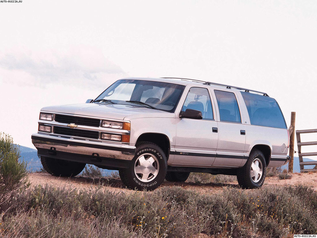 Chevrolet Suburban IX: 7 фото