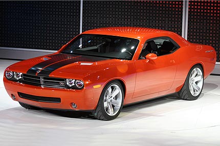 Dodge Challenger: 8 фото