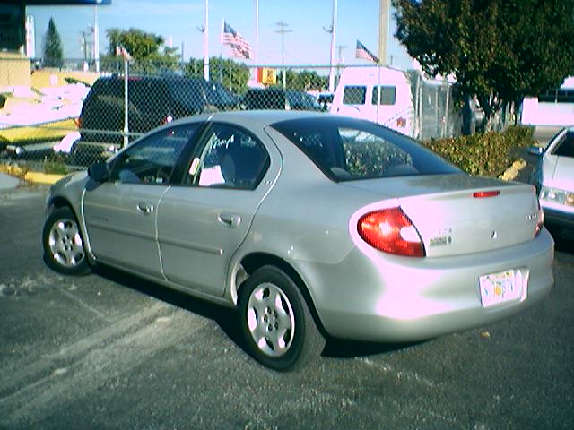 Dodge Neon: 8 фото