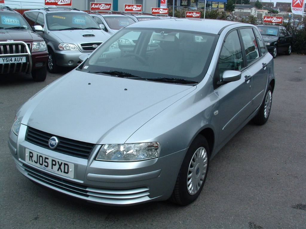 Fiat Stilo: 10 фото