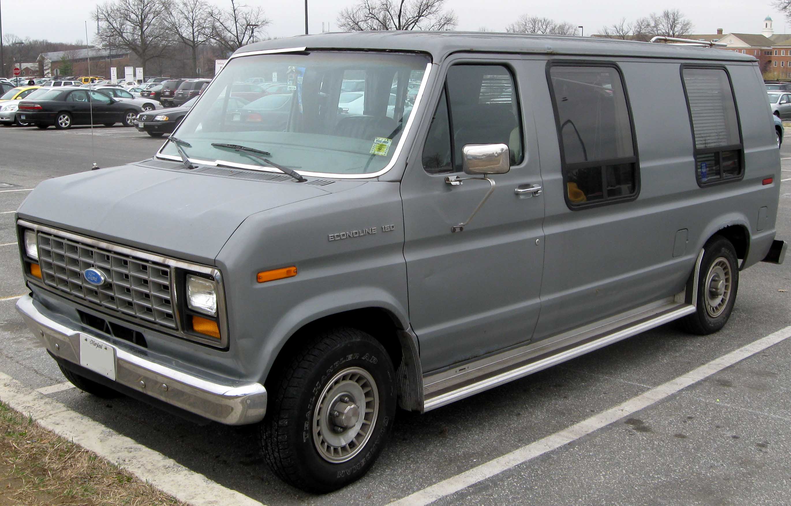 Ford Econoline: 7 фото