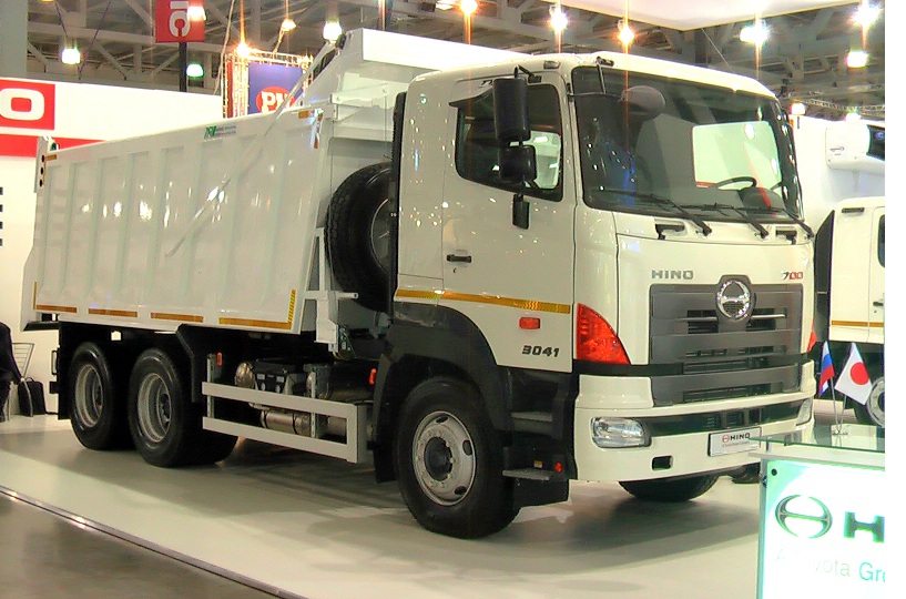 Hino 700: 12 фото