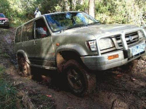 Holden Jackaroo: 2 фото