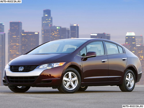 Honda FCX Clarity: 12 фото