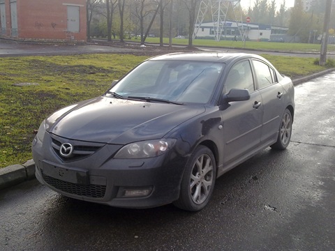 Mazda 3 Sedan: 12 фото