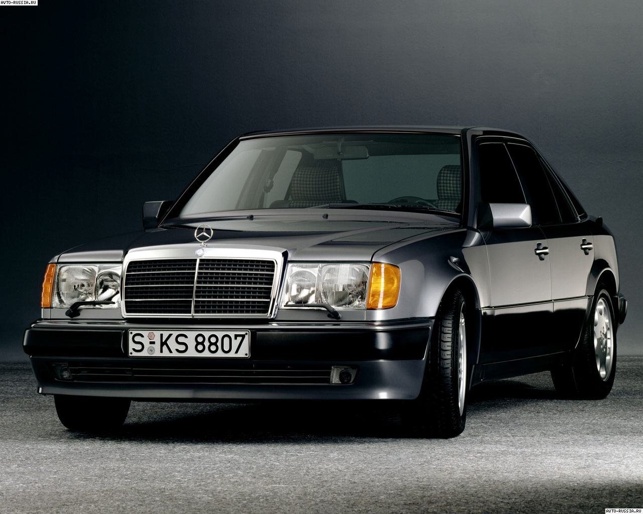 Mercedes E-class W124: 12 фото