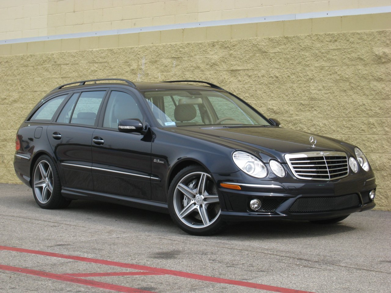 Mercedes E-class Wagon: 12 фото