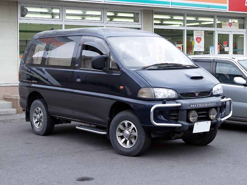 Mitsubishi Delica III: 2 фото