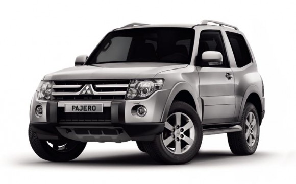 Mitsubishi Pajero IV 3D: 7 фото