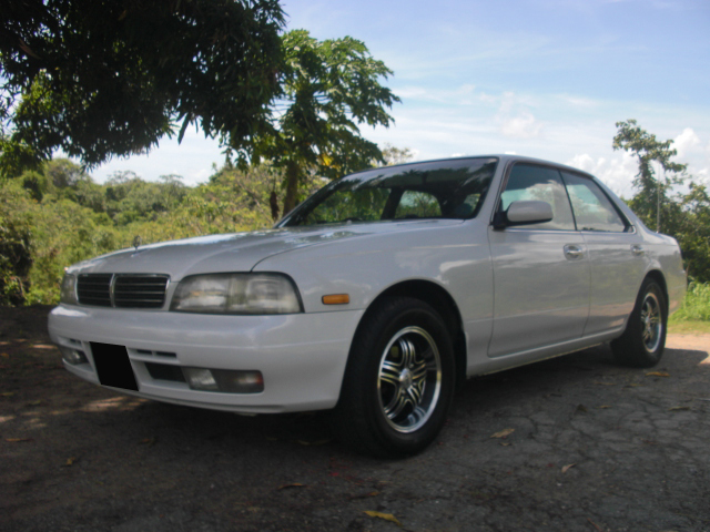 Nissan Laurel C34: 11 фото