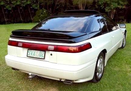 Subaru SVX: 9 фото